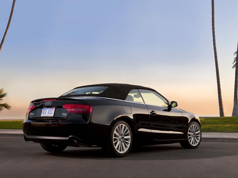  Audi A5 Cabriolet 2.0T 2009 года  (NA) (фото 13 из 17)